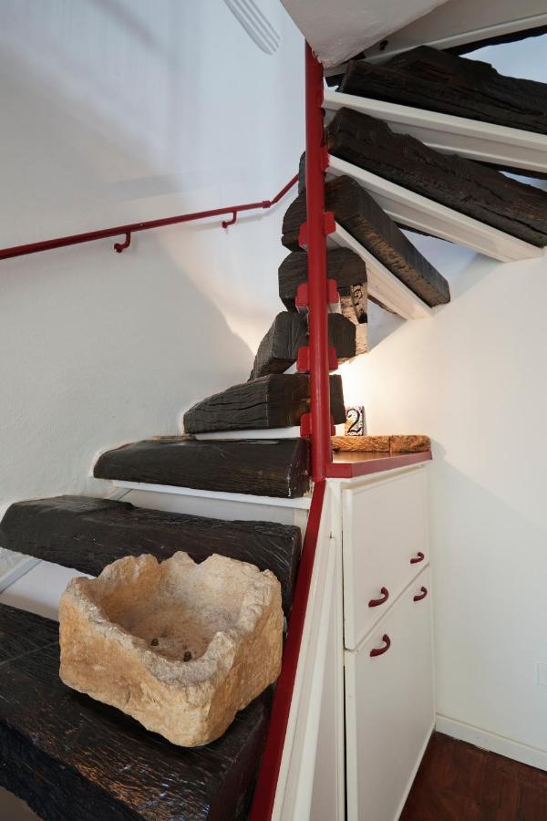 Upstairs - Skylight Apartment Лече Екстериор снимка