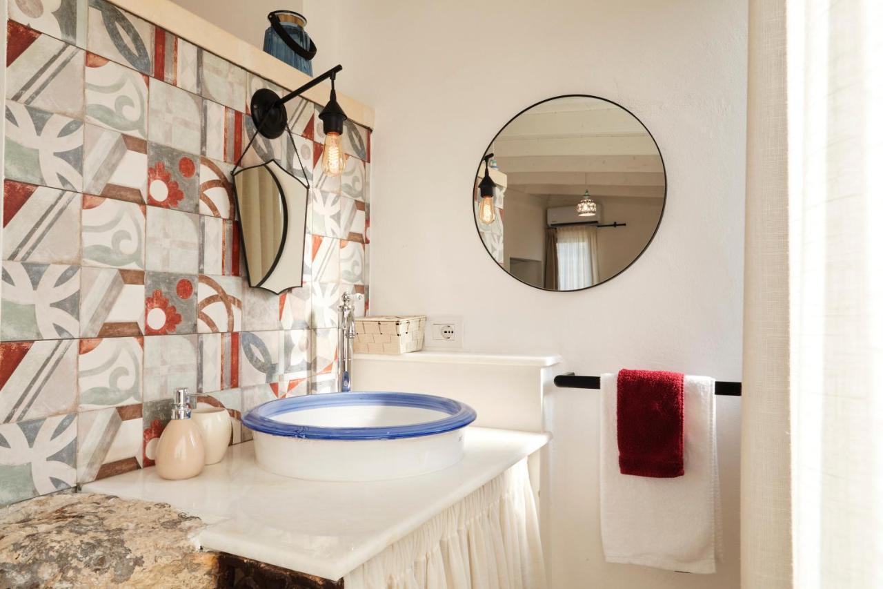 Upstairs - Skylight Apartment Лече Екстериор снимка