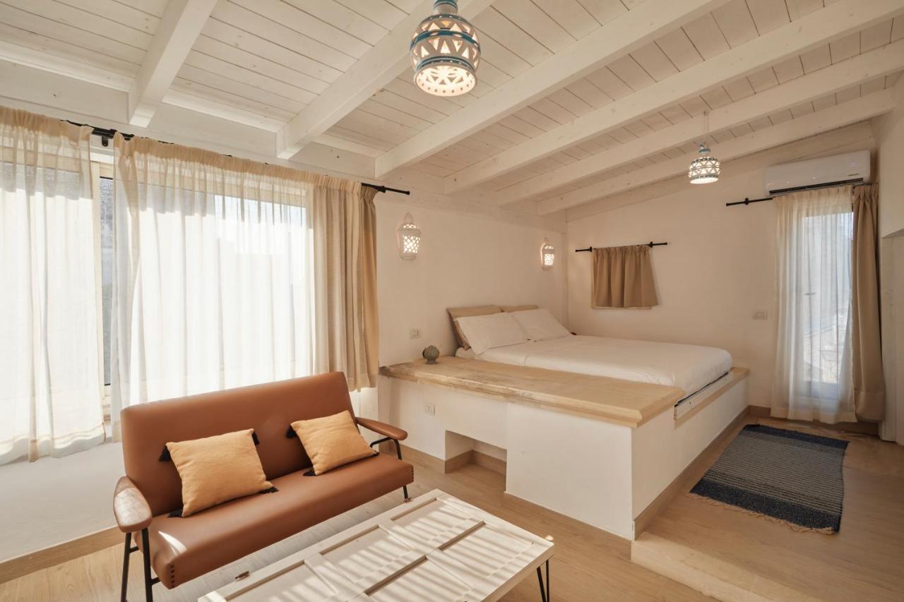Upstairs - Skylight Apartment Лече Екстериор снимка