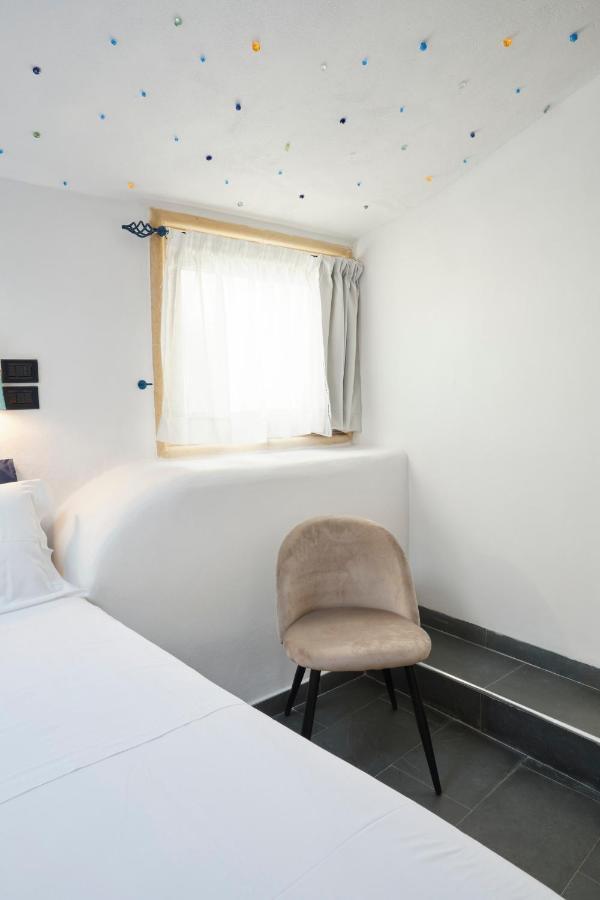 Upstairs - Skylight Apartment Лече Екстериор снимка