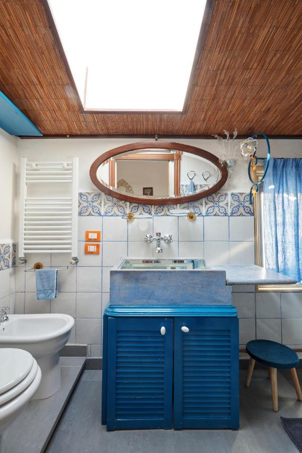 Upstairs - Skylight Apartment Лече Екстериор снимка