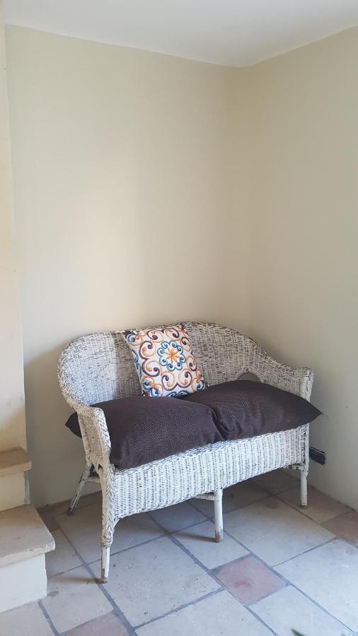 Upstairs - Skylight Apartment Лече Екстериор снимка